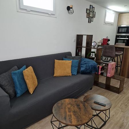 Charming Apartment Near La Defense, Paris Безон Экстерьер фото